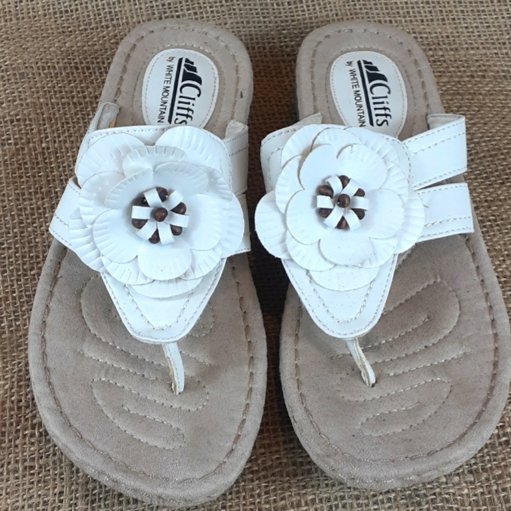 Cliff by White Mountain Sandals white sz7.5
